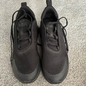 Worn a couple times .